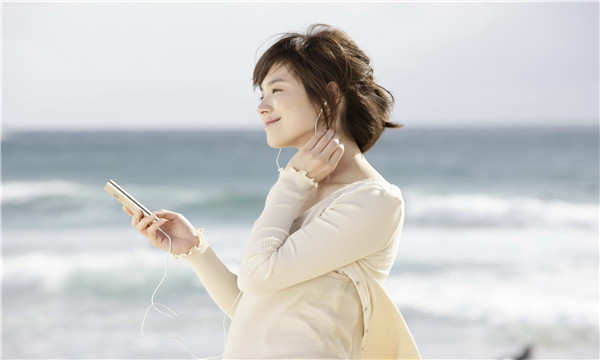 新华选择专业试管助孕生子公司的重要性，托起每个家庭的希望